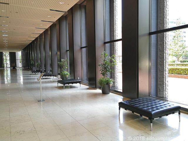 新宿センタービルオフィスロビーの休憩場所