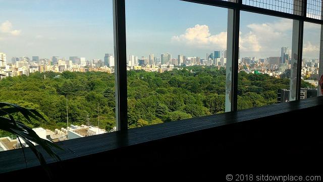 新宿高島屋12Fテラスの景観(夏季)