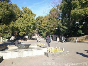 【上野駅】上野恩賜公園 カエルの噴水付近の休憩場所 | 座れる休憩場所検索