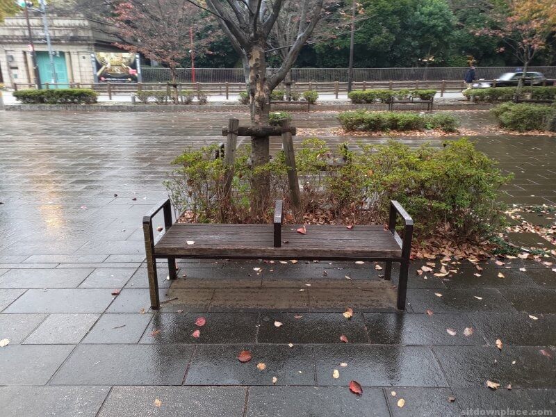 上野駅上野公園 旧東京音楽学校前の休憩場所その2
